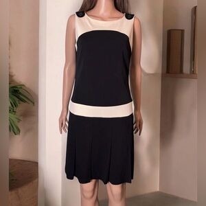 ABS Allen Schwartz Dress Size M Black Cream Pleated Y2K Shift Mini
